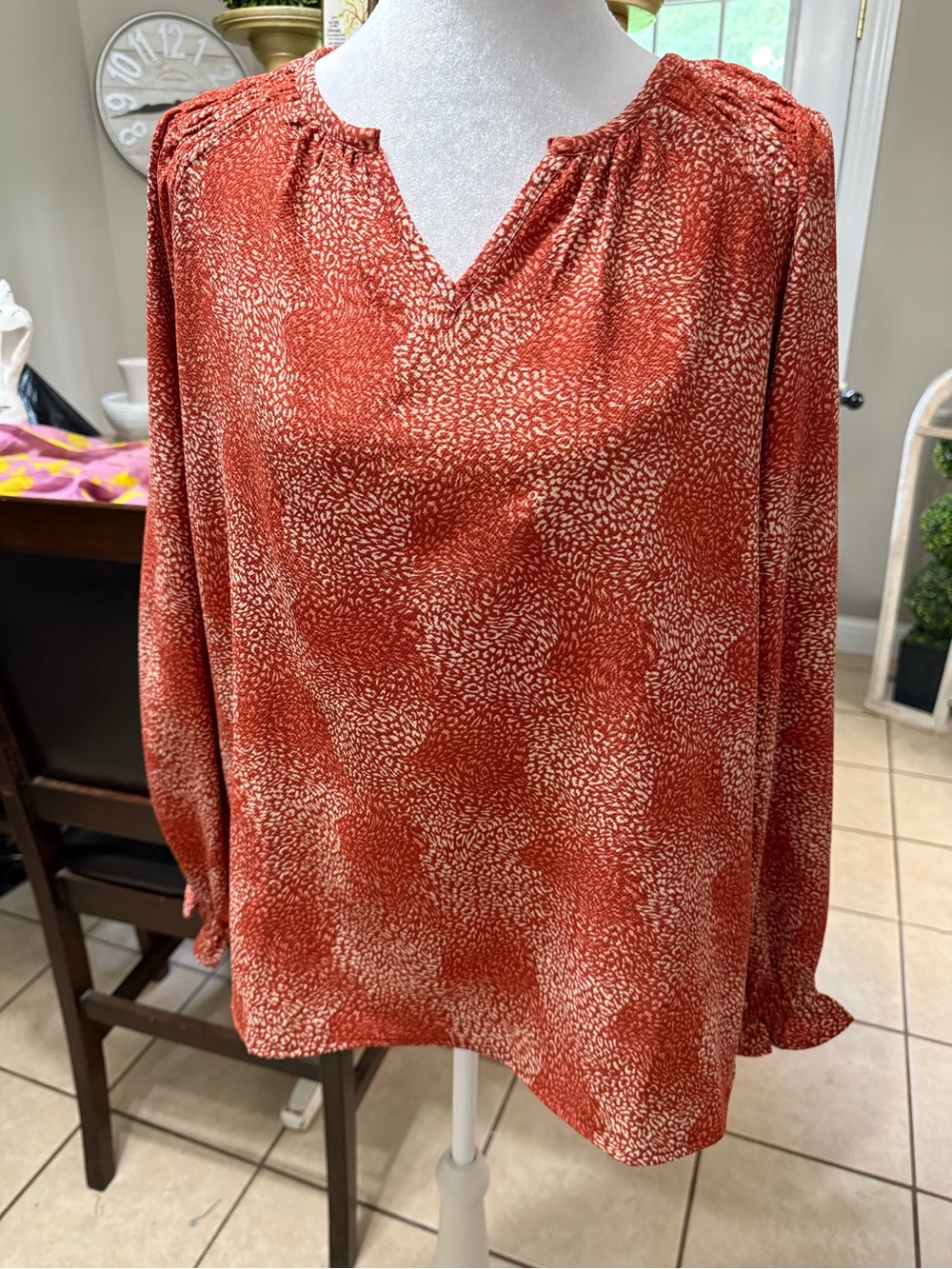 Jessica Simpson Rust Printed V-Neck Peasant Blouse - Picture 2 of 6